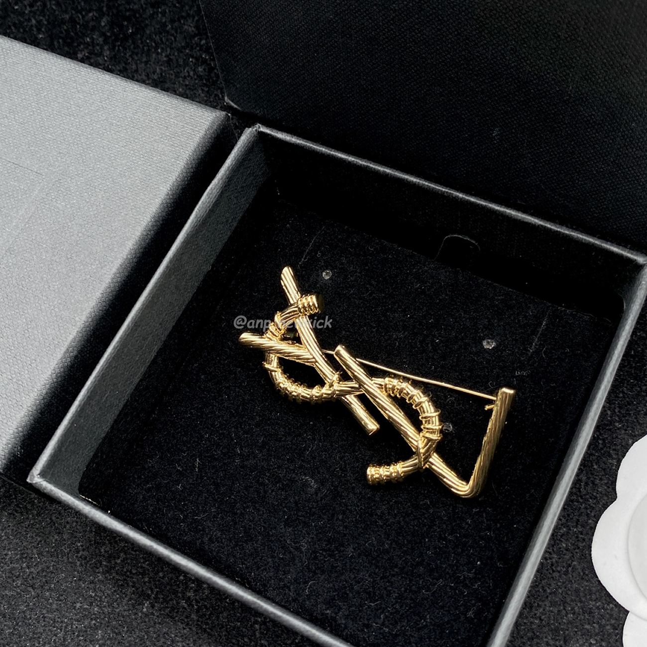 Saint Laurent Ysl Brooch (10) - www.newkick.vip